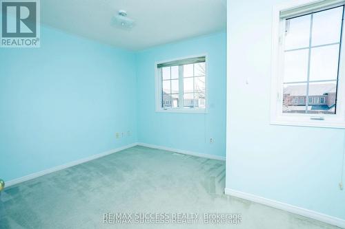 384 Flagstone Way W, Newmarket, ON - Indoor Photo Showing Other Room