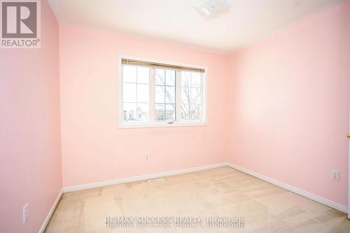 384 Flagstone Way W, Newmarket, ON - Indoor Photo Showing Other Room