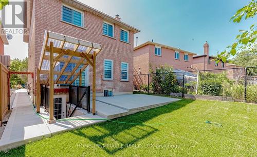 Upper - 44 Leatherhead Court, Brampton, ON - Outdoor With Exterior