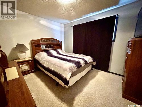 700 9Th Avenue W, Nipawin, SK - Indoor Photo Showing Bedroom
