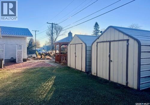 700 9Th Avenue W, Nipawin, SK - Outdoor