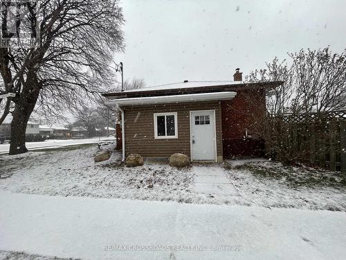 Lower - 493 Upper Gage Avenue, Hamilton, ON - Outdoor