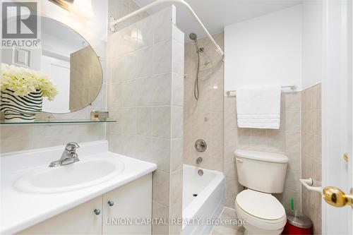 69 Denison Avenue, Toronto, ON - Indoor Photo Showing Bathroom