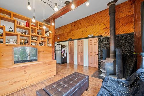 Living room - 2491  - 2499 Ch. Des Pinsons, Nominingue, QC - Indoor Photo Showing Other Room