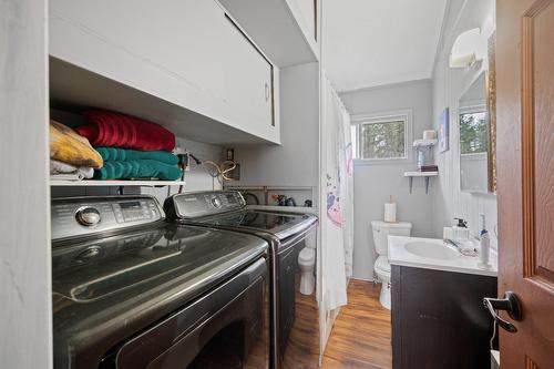 Bathroom - 2491  - 2499 Ch. Des Pinsons, Nominingue, QC - Indoor Photo Showing Laundry Room