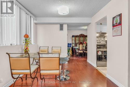 605 - 3590 Kaneff Crescent, Mississauga, ON - Indoor Photo Showing Dining Room