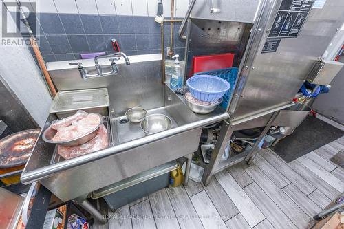 730 Lakeshore Road E, Mississauga, ON 