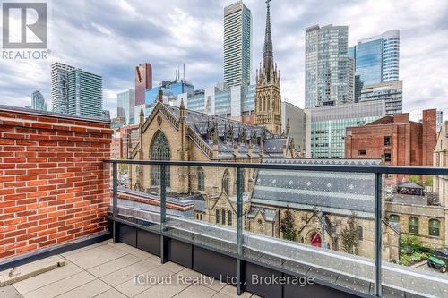 3309 - 82 Dalhousie Street, Toronto, ON - Outdoor