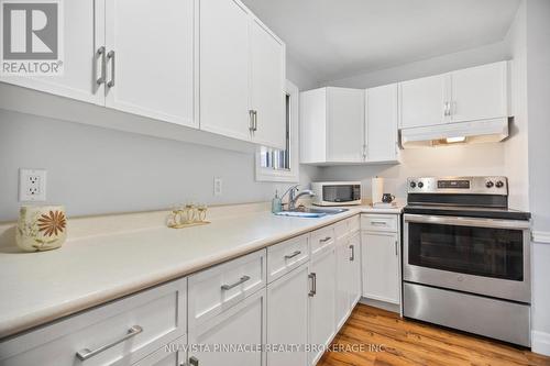 Well maintained, plumbing ungraded - 81 Dunkirk Drive N, St. Thomas, ON - Indoor Photo Showing Kitchen