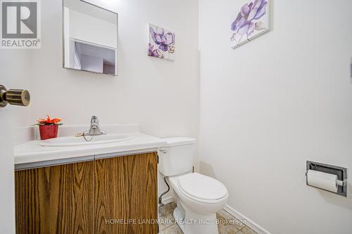 2 - 401 Keats Way, Waterloo, ON - Indoor Photo Showing Bathroom