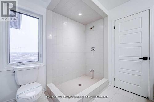 3051 - 3051 John Mckay Boulevard, Oakville, ON - Indoor Photo Showing Bathroom