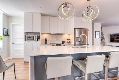 Kitchen - 401-2335 Rue Des Équinoxes, Montréal (Saint-Laurent), QC - Indoor Photo Showing Kitchen With Upgraded Kitchen