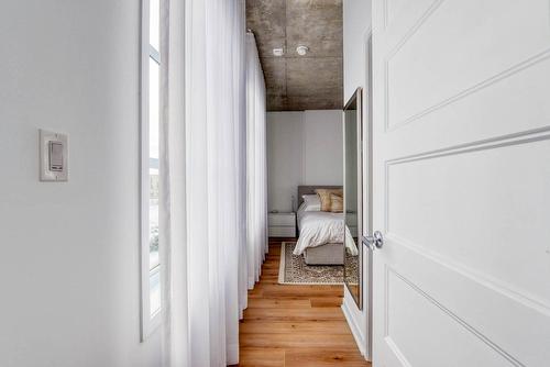 Passageway - 401-2335 Rue Des Équinoxes, Montréal (Saint-Laurent), QC - Indoor Photo Showing Other Room