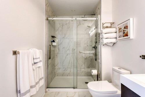Ensuite bathroom - 401-2335 Rue Des Équinoxes, Montréal (Saint-Laurent), QC - Indoor Photo Showing Bathroom
