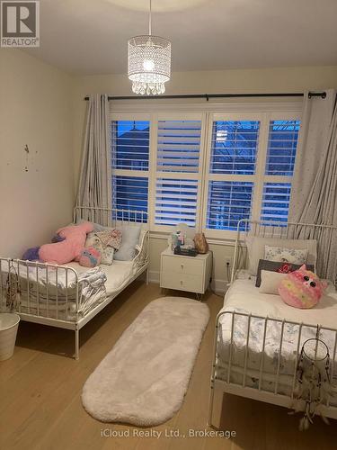 1443 Bews Landing, Milton, ON - Indoor Photo Showing Bedroom
