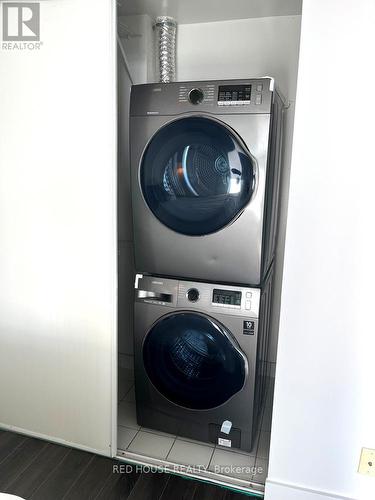 705 - 33 Mill Street, Toronto, ON - Indoor Photo Showing Laundry Room