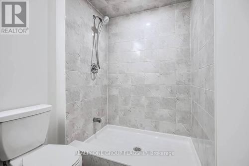 126 Port Crescent, Welland, ON - Indoor Photo Showing Bathroom