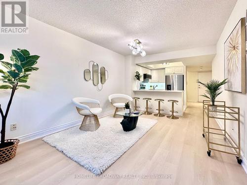 Spacious Living Room - 521 - 15 Northtown Way, Toronto, ON - Indoor