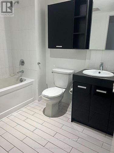 503 - 19 Singer Court, Toronto, ON - Indoor Photo Showing Bathroom