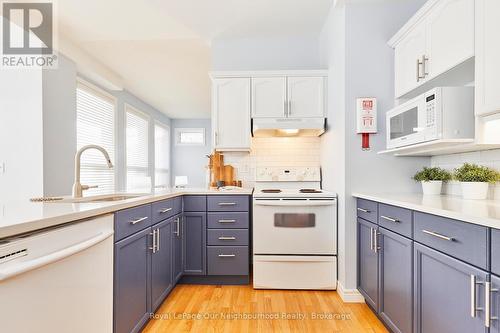 764 Prince Of Wales Drive, Cobourg, ON - Indoor Photo Showing Kitchen