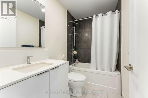 Bathroom - 2006 - 28 Freeland Street, Toronto, ON - Indoor Photo Showing Bathroom