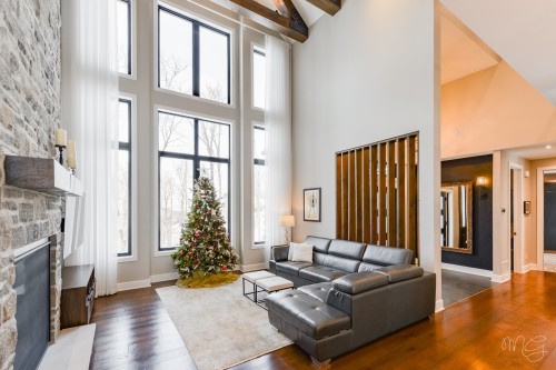 Salon - 650 Rue De Belle-Plagne, Saint-Sauveur, QC - Indoor Photo Showing Other Room With Fireplace