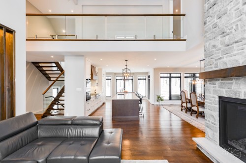 Vue d'ensemble - 650 Rue De Belle-Plagne, Saint-Sauveur, QC - Indoor Photo Showing Living Room With Fireplace
