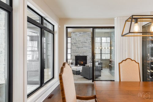 Véranda - 650 Rue De Belle-Plagne, Saint-Sauveur, QC - Indoor With Fireplace