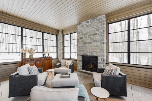 Véranda - 650 Rue De Belle-Plagne, Saint-Sauveur, QC -  Photo Showing Other Room With Fireplace