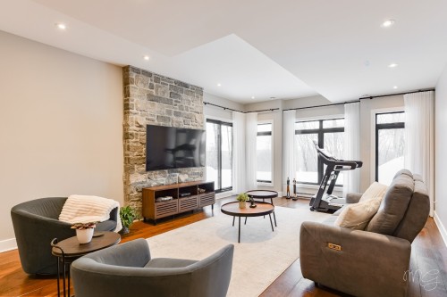 Salle familiale - 650 Rue De Belle-Plagne, Saint-Sauveur, QC - Indoor Photo Showing Living Room
