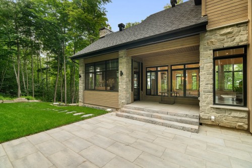 Cour - 650 Rue De Belle-Plagne, Saint-Sauveur, QC - Outdoor With Deck Patio Veranda