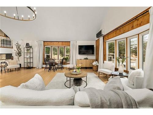 130 Communication Rd, Irishtown, NB 