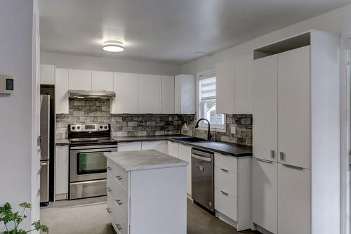 Cuisine - 235 Rue Marie-Dostaler, Trois-Rivières, QC - Indoor Photo Showing Kitchen With Upgraded Kitchen