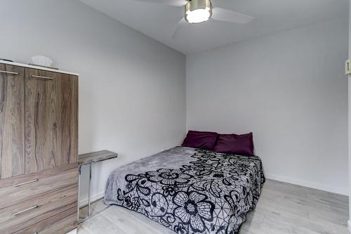 Chambre à coucher - 235 Rue Marie-Dostaler, Trois-Rivières, QC - Indoor Photo Showing Bedroom