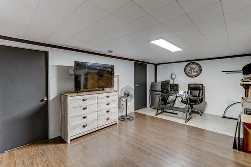 Salle familiale - 235 Rue Marie-Dostaler, Trois-Rivières, QC - Indoor