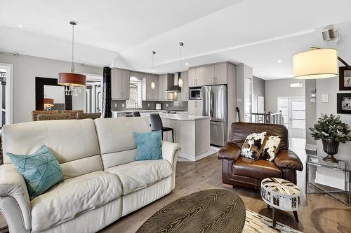 Salon - 14680 Rue Jean-Maurice, Mirabel, QC - Indoor Photo Showing Living Room