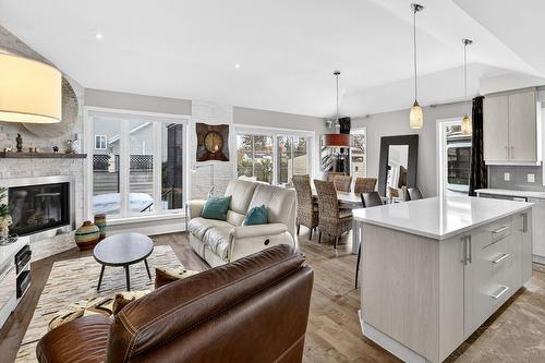 Salon - 14680 Rue Jean-Maurice, Mirabel, QC - Indoor With Fireplace