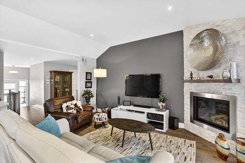 Salon - 14680 Rue Jean-Maurice, Mirabel, QC - Indoor Photo Showing Living Room With Fireplace