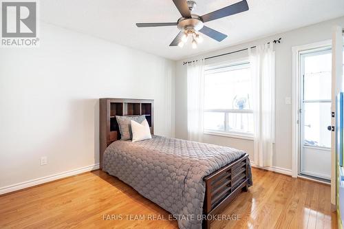 10 White Oaks Road, Barrie, ON - Indoor Photo Showing Bedroom