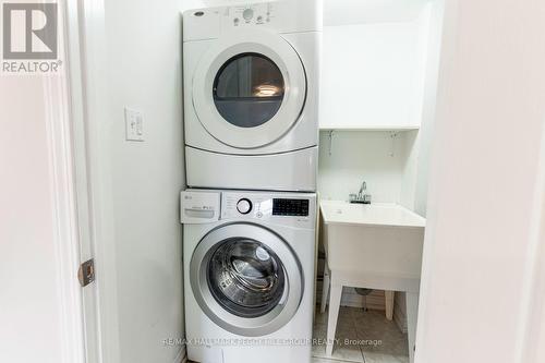 2 - 141 Sydenham Wells, Barrie, ON - Indoor Photo Showing Laundry Room