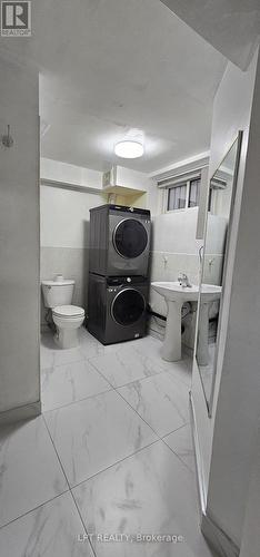 382 Pinemeadow Avenue, Mississauga, ON - Indoor