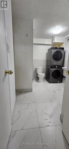 382 Pinemeadow Avenue, Mississauga, ON - Indoor