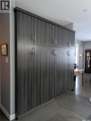 1646 Badham Boulevard, Regina, SK - Indoor Photo Showing Kitchen With Upgraded Kitchen