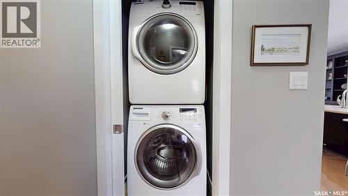 1646 Badham Boulevard, Regina, SK - Indoor Photo Showing Bathroom