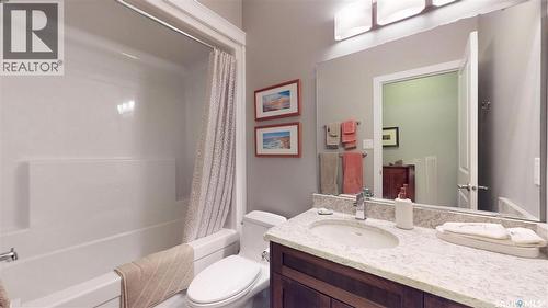 1646 Badham Boulevard, Regina, SK - Indoor Photo Showing Bathroom