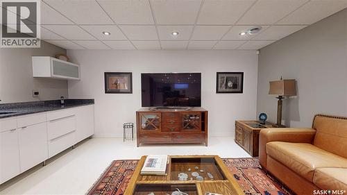 1646 Badham Boulevard, Regina, SK - Indoor Photo Showing Kitchen