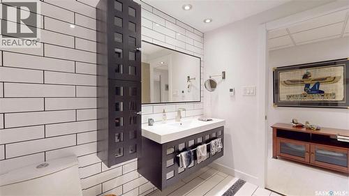 1646 Badham Boulevard, Regina, SK - Indoor Photo Showing Bedroom