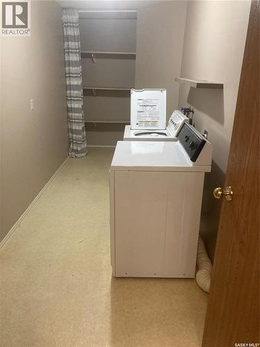 318 209B Cree Place, Saskatoon, SK - Indoor Photo Showing Laundry Room