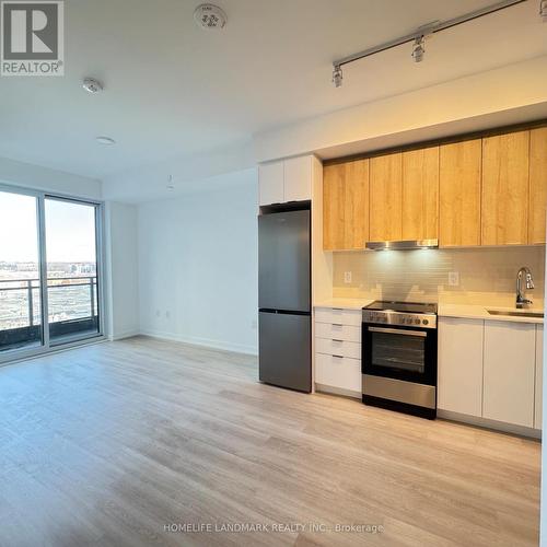 607A - 9763 Markham Road, Markham, ON - Indoor Photo Showing Kitchen With Stainless Steel Kitchen