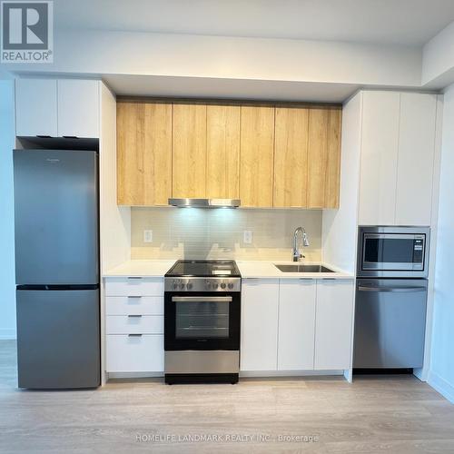 607A - 9763 Markham Road, Markham, ON - Indoor Photo Showing Kitchen